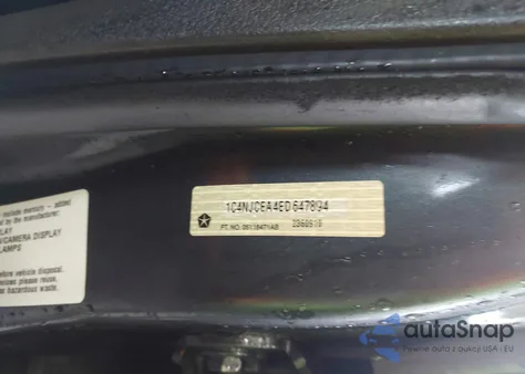 2014 Jeep Compass Latitude z USA, uszkodzony, nr VIN 1C4NJCEA4ED647894